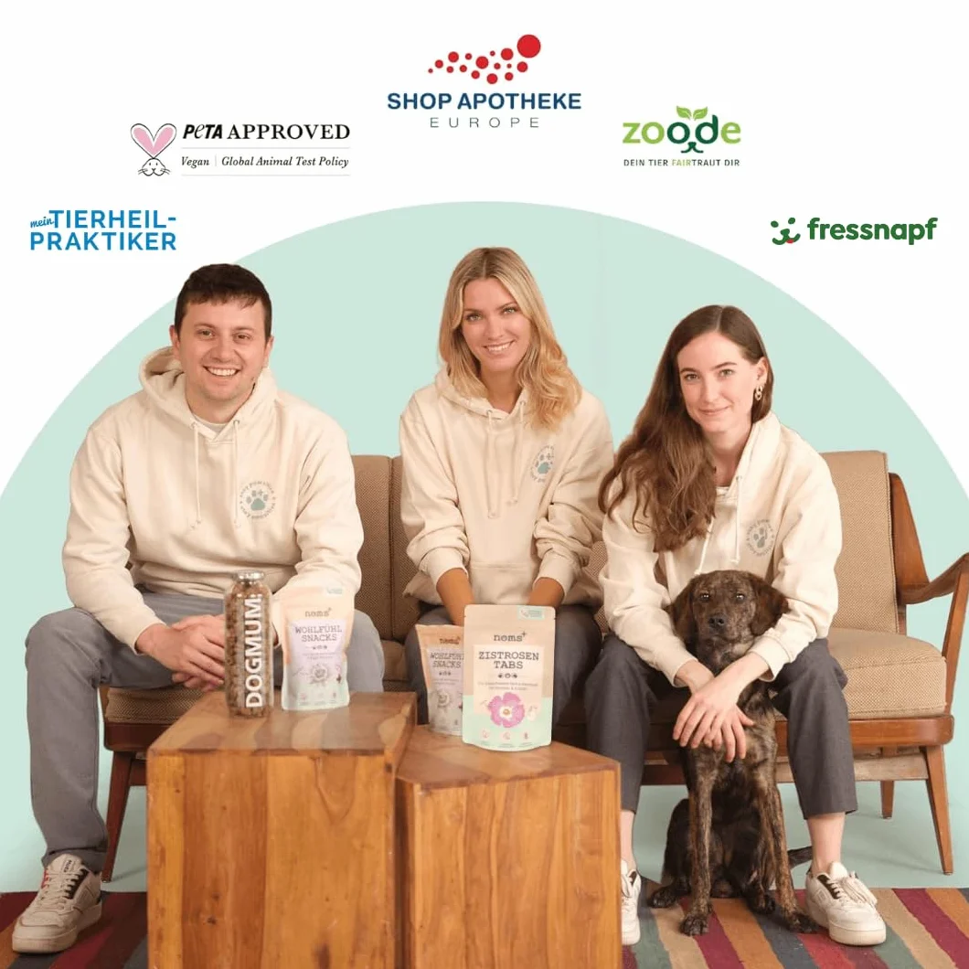 noms+ Spray dentaire pour chiens et chats [réserve annuelle] Spray élimine la plaque dentaire 100 % naturel, contre le tartre, la mauvaise haleine, la plaque dentaire pour le nettoyage des dents et