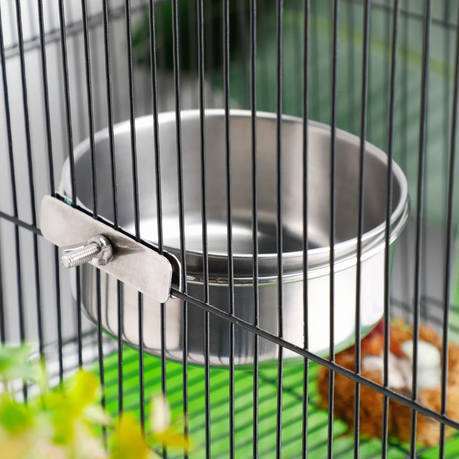 Aoriher Lot de 4 gamelles en acier inoxydable de 887 ml avec pince de serrage pour calopsitte, conure, perruche, petits animaux