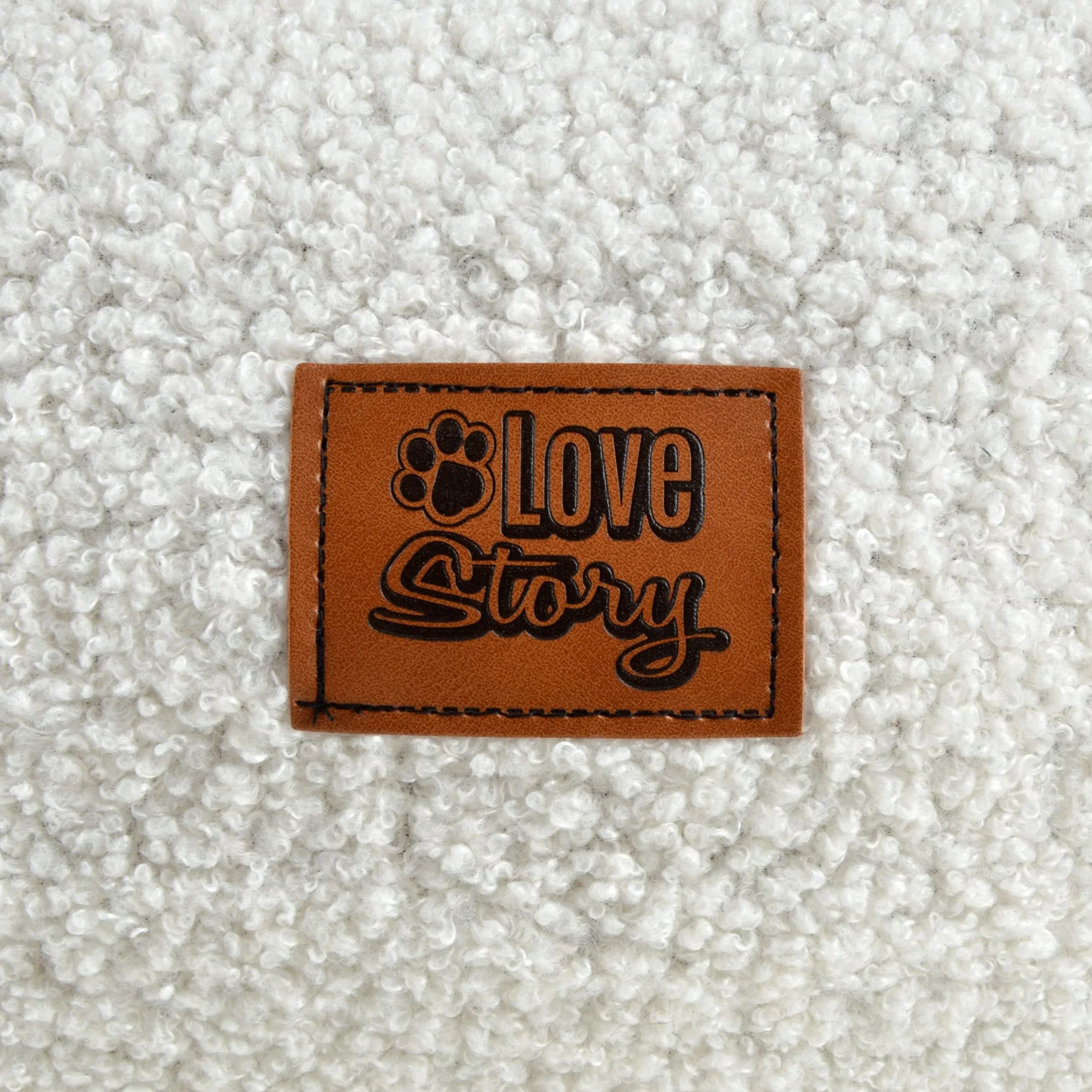 Love Story Coussin Rond Donut Laine Bouclée Polyester D55 x H20 cm Ecru