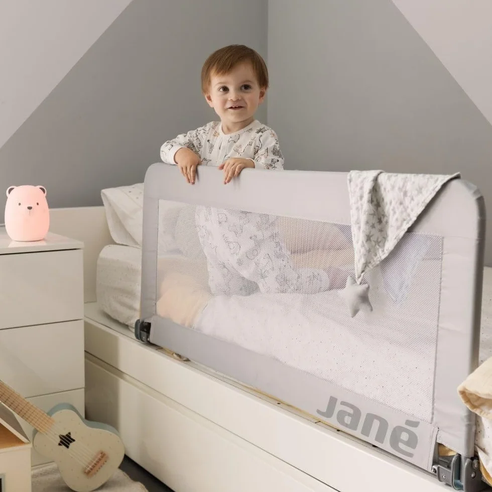 Jané Barrière de Lit Rabattable 140 cm, Extra Haute, Maille Respirante, Sac de Transport Inclus, Gris