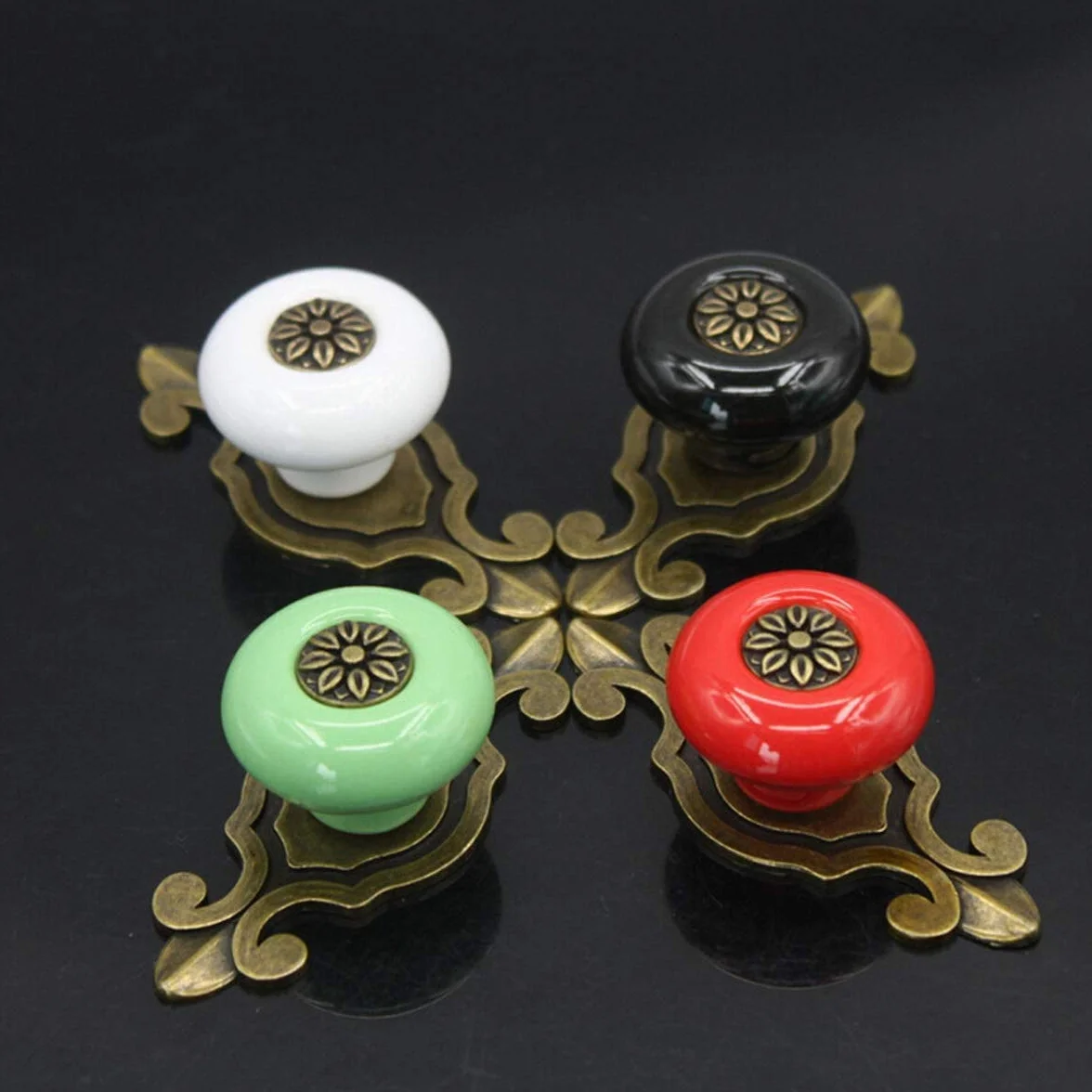 POFET Lot de 6 boutons ronds en céramique pour tiroir de commode - Rouge