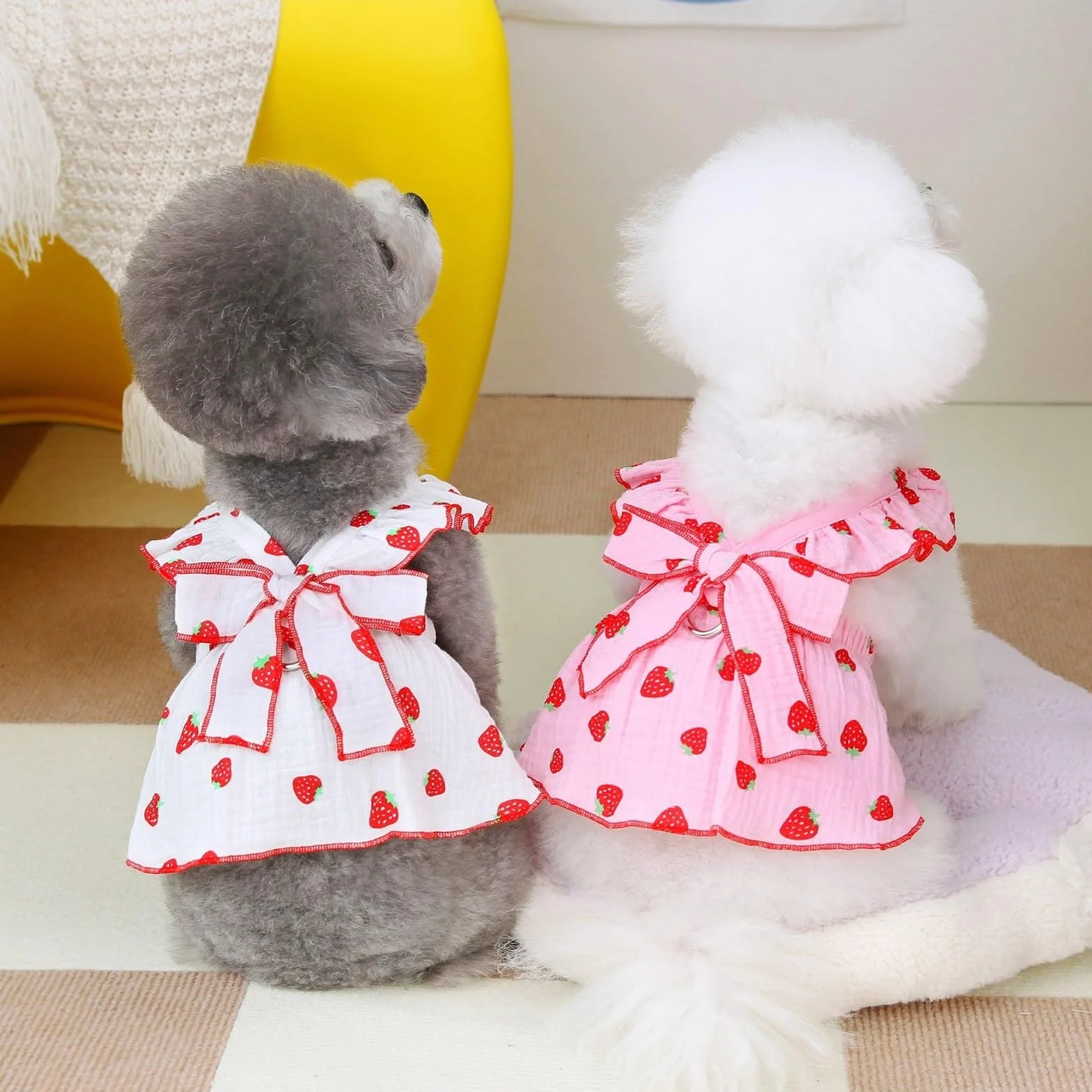 Kunyeah Robe Princesse à Fraises pour Chien Vêtement d'été sans Manches Blanc L