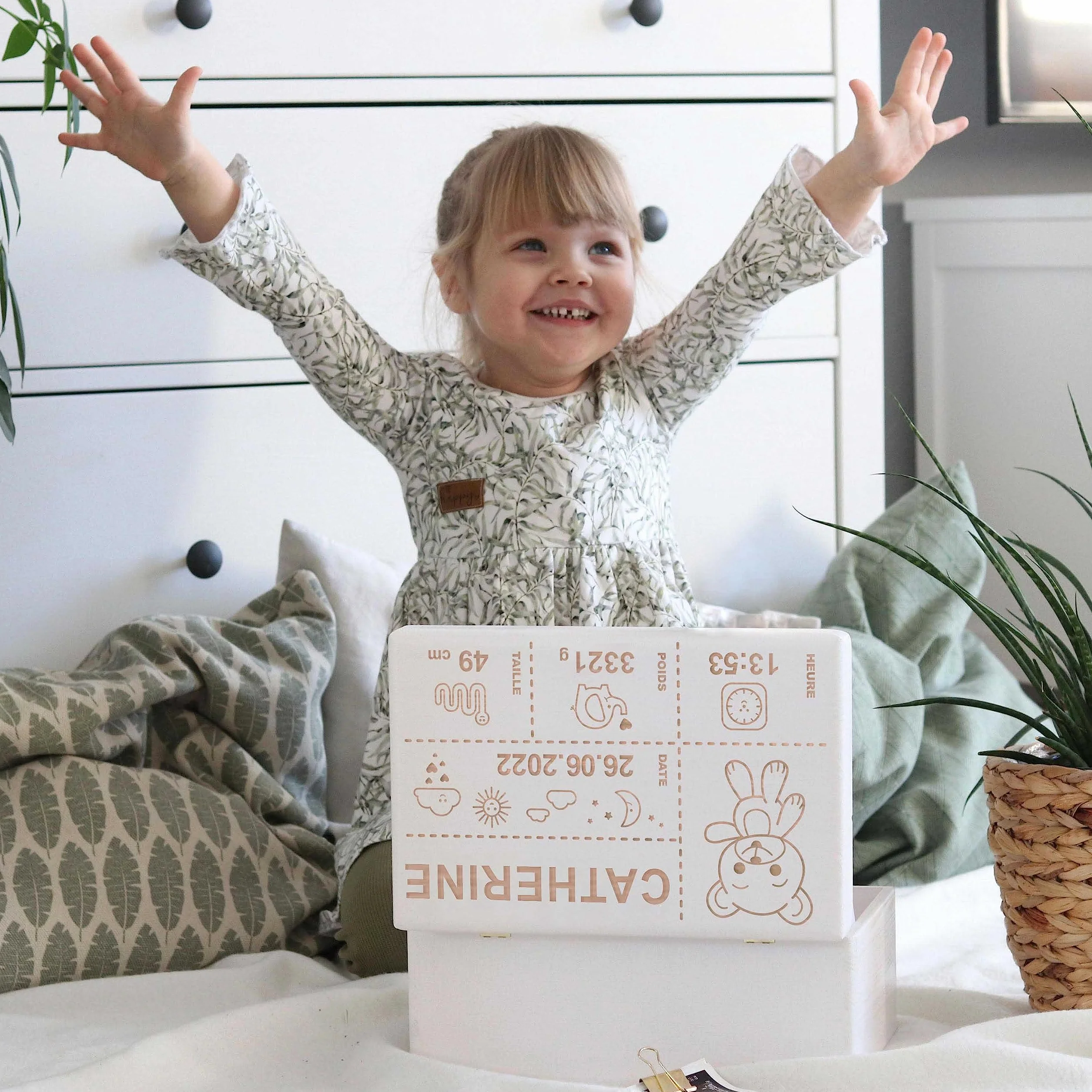 Boîte à souvenirs bébé personnalisée LAUBLUST - Cadeau de naissance avec prénom, ours en peluche, tailles S M L XL, bois naturel ou blanc FSC