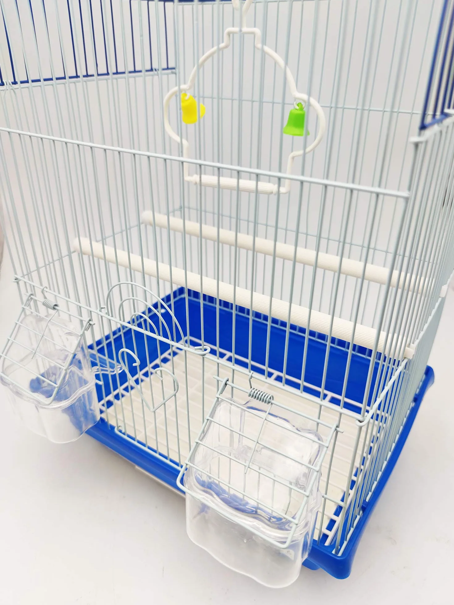 BPS Cage à oiseaux Nichoir Perruches Canaris 30 x 23 x 39 cm avec Mangeoire Pulvérisateur Perchoirs
