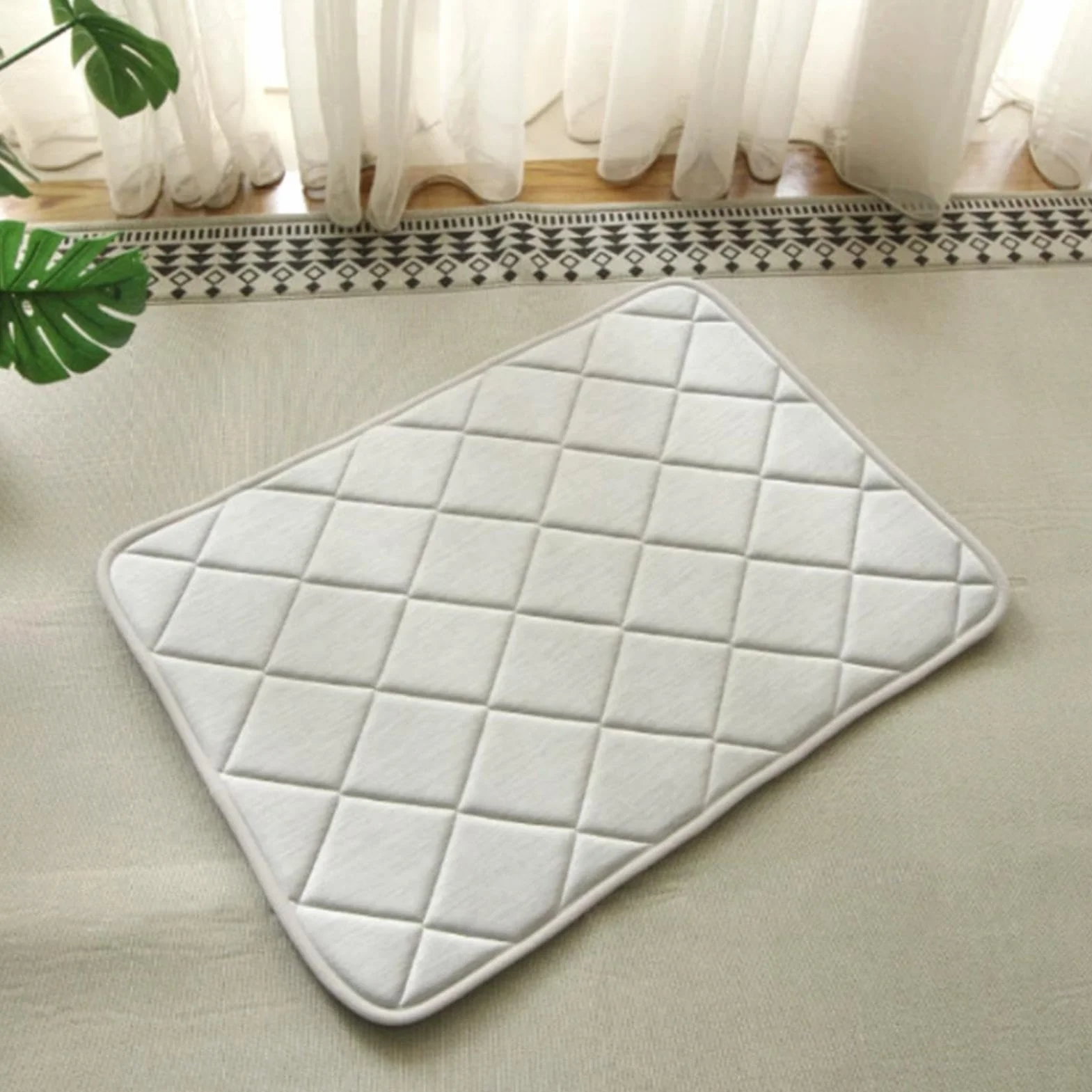 Tapis Rafraîchissant pour Chien 35x50 cm Housse en Soie Glacée pour Caisse