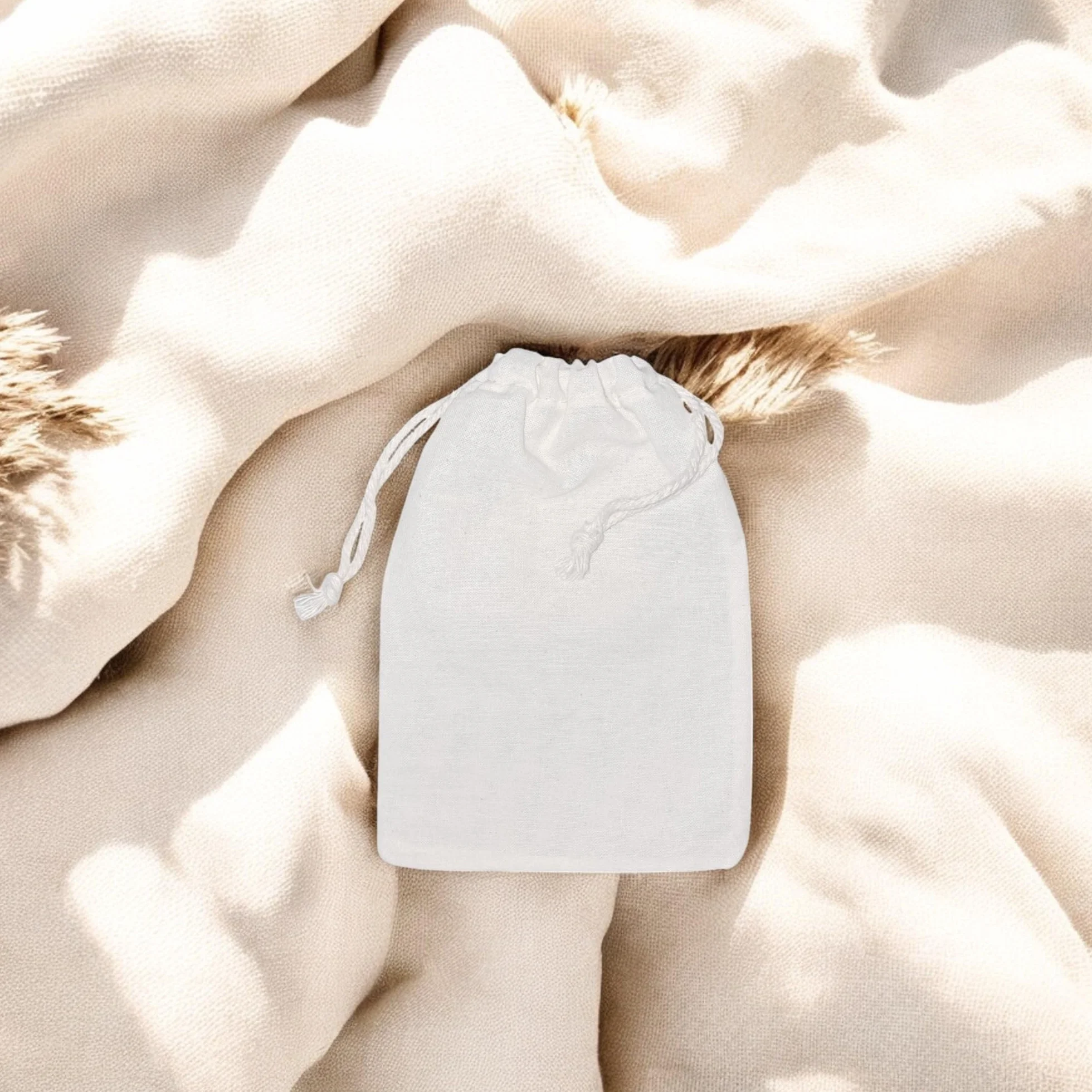 Coffret Naissance Bébé Mixte Personnalisable Kit Nouveau-né Blanc Coton 10x15cm Attache Tétine Bavoir Bonnet Brosse Poils Naturels