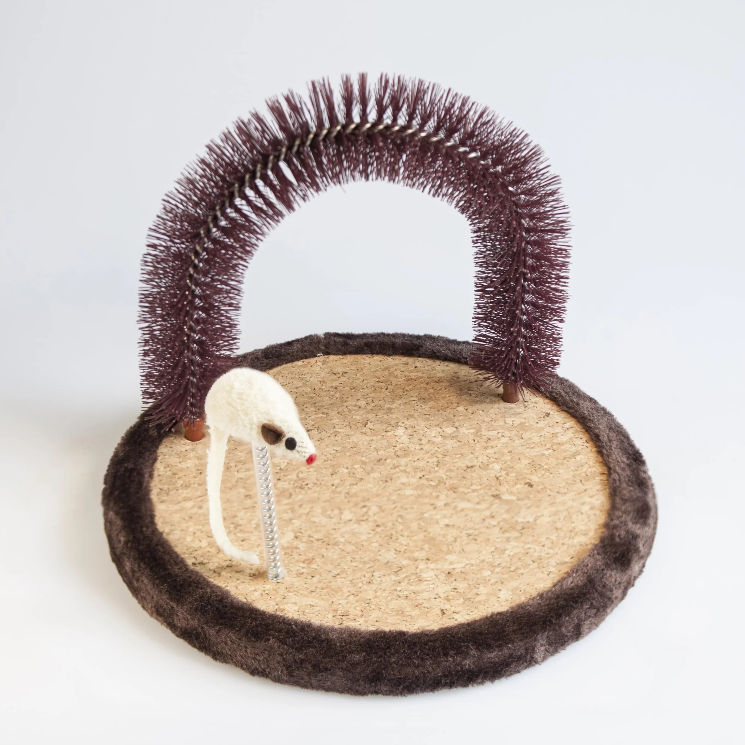 Happi N Pets Brosse à Poils pour Chat avec Grattoir Robuste et Herbe à Chat