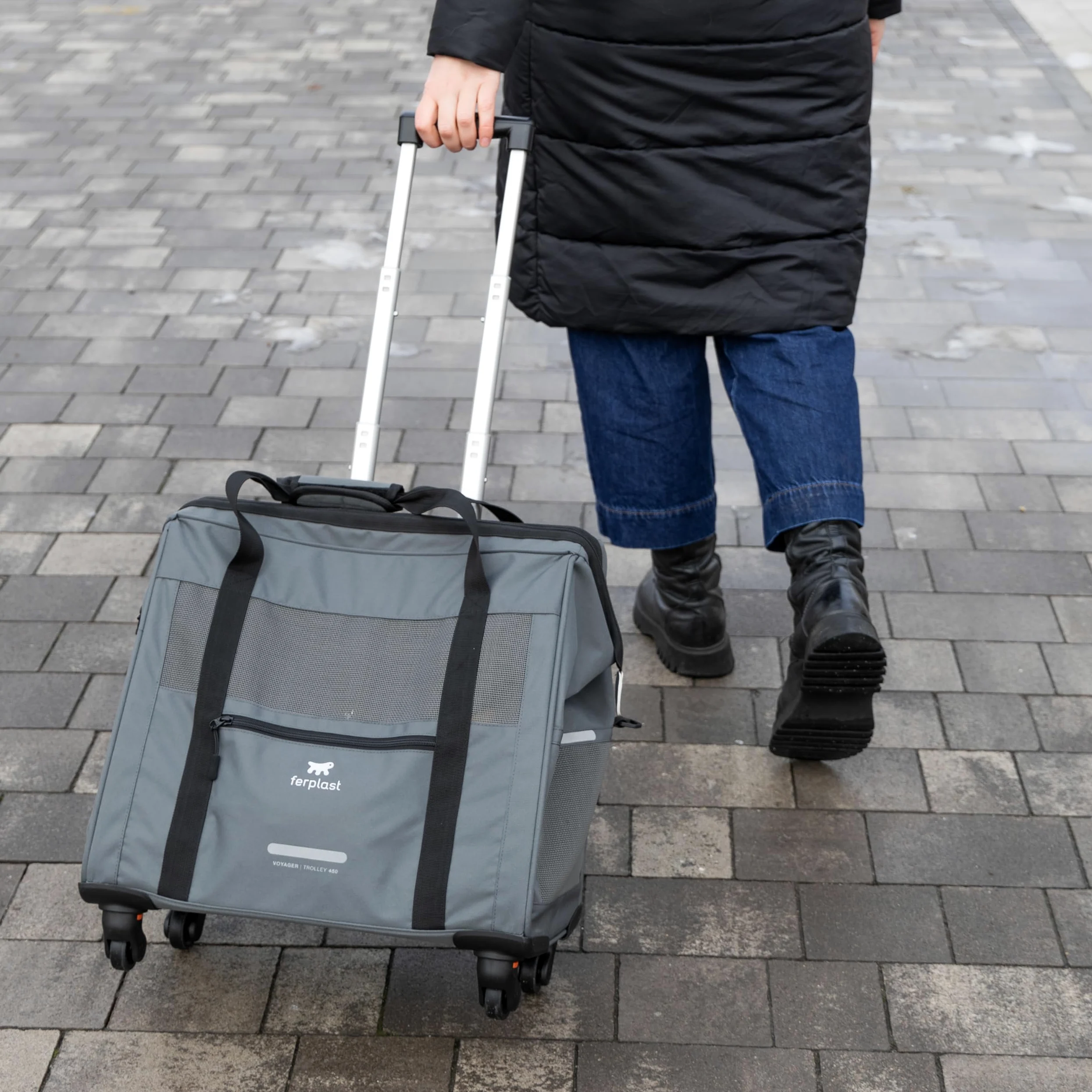 Ferplast Sac de Transport pour Chat Voyager Trolley, Sac Transport Chien, Poignée Extensible, Sangles Réglables, Large Ouverture, Roues Amovibles, Max 15 kg, 46 x 26 x 48H cm, Gris