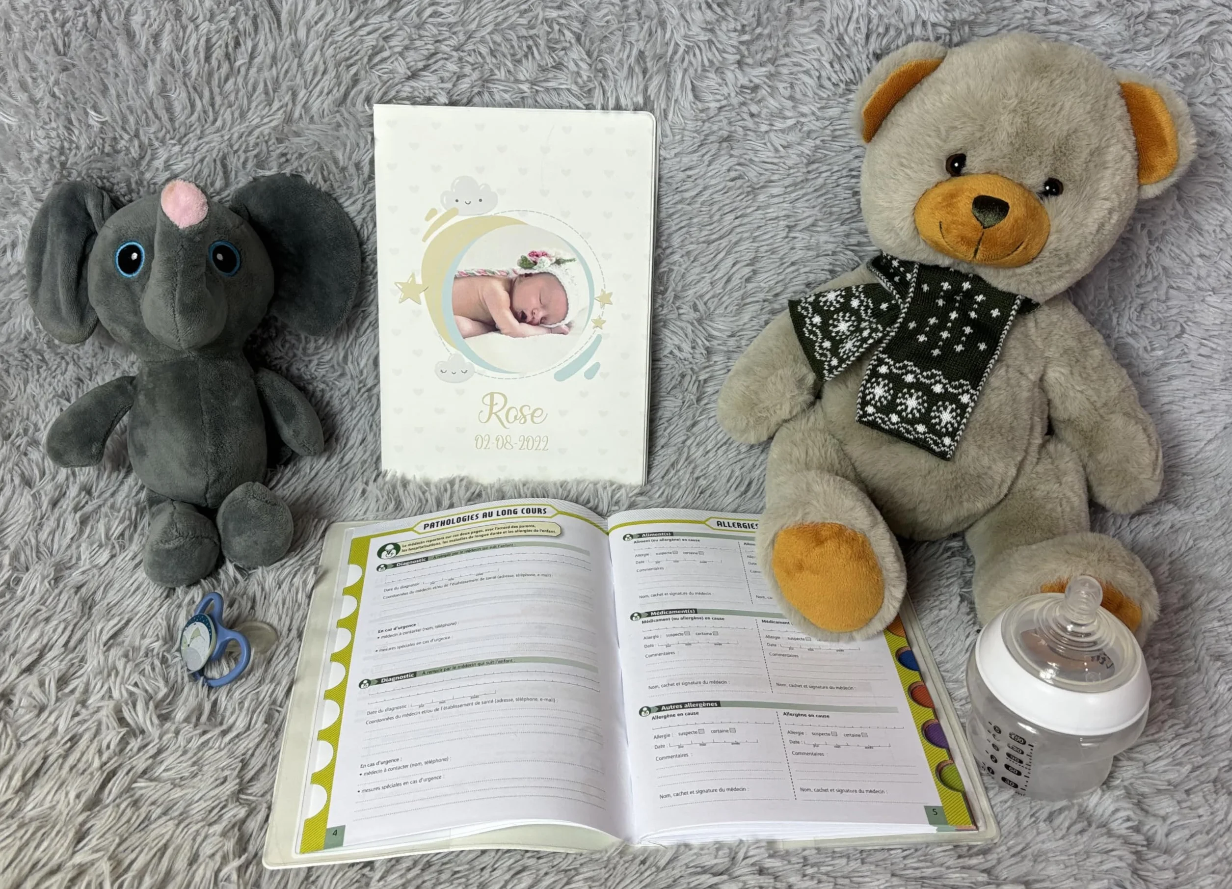 Protège Carnet de Santé Personnalisé avec Prénom, Date et Photo – Étui Bébé Enfant Fille Garçon – Cadeau Naissance – Modèle Nuage et Coeur