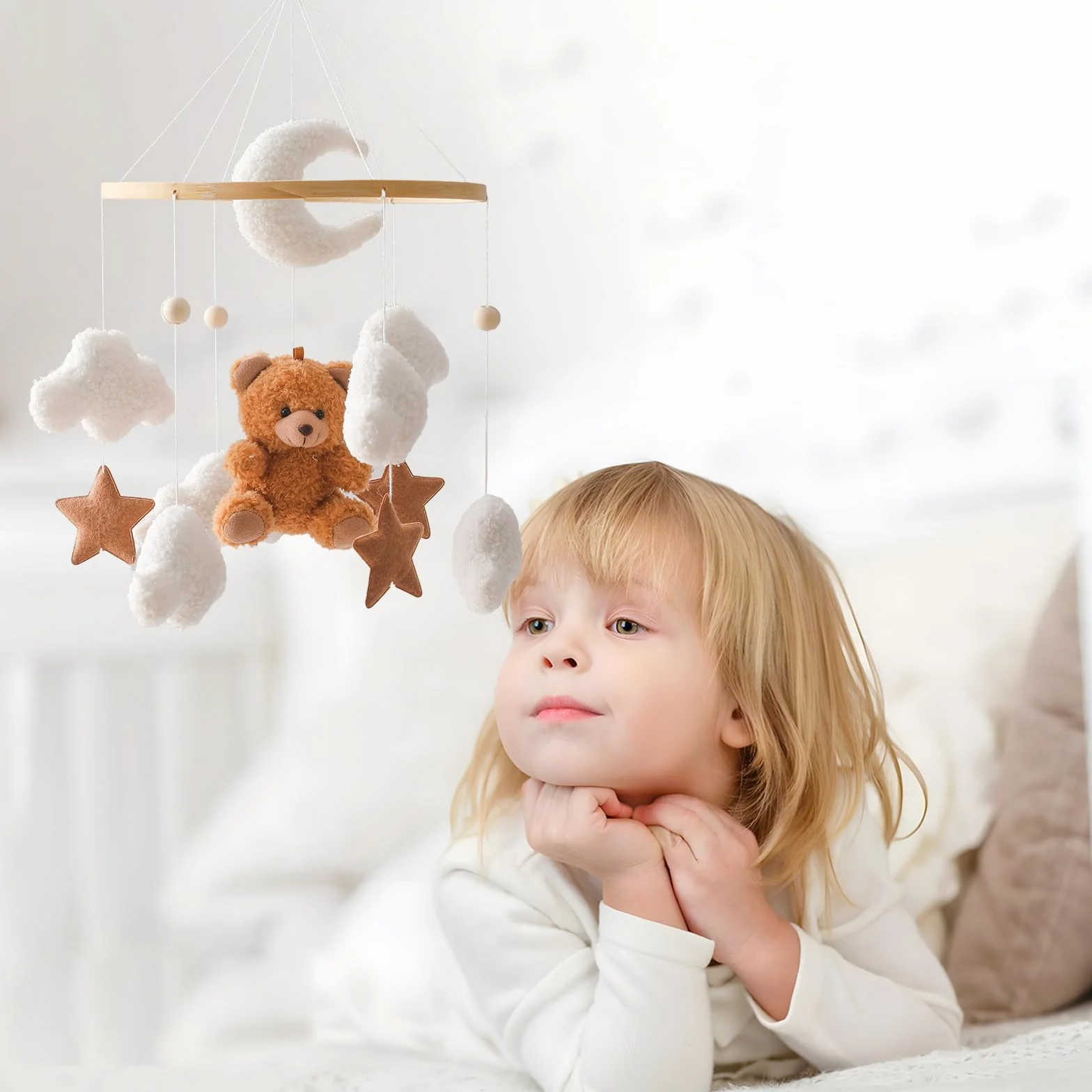 Mobile Bébé Lit Support Bois Table à langer Boîte à musique Nuages Blancs Lune Ours Brun Pendentif