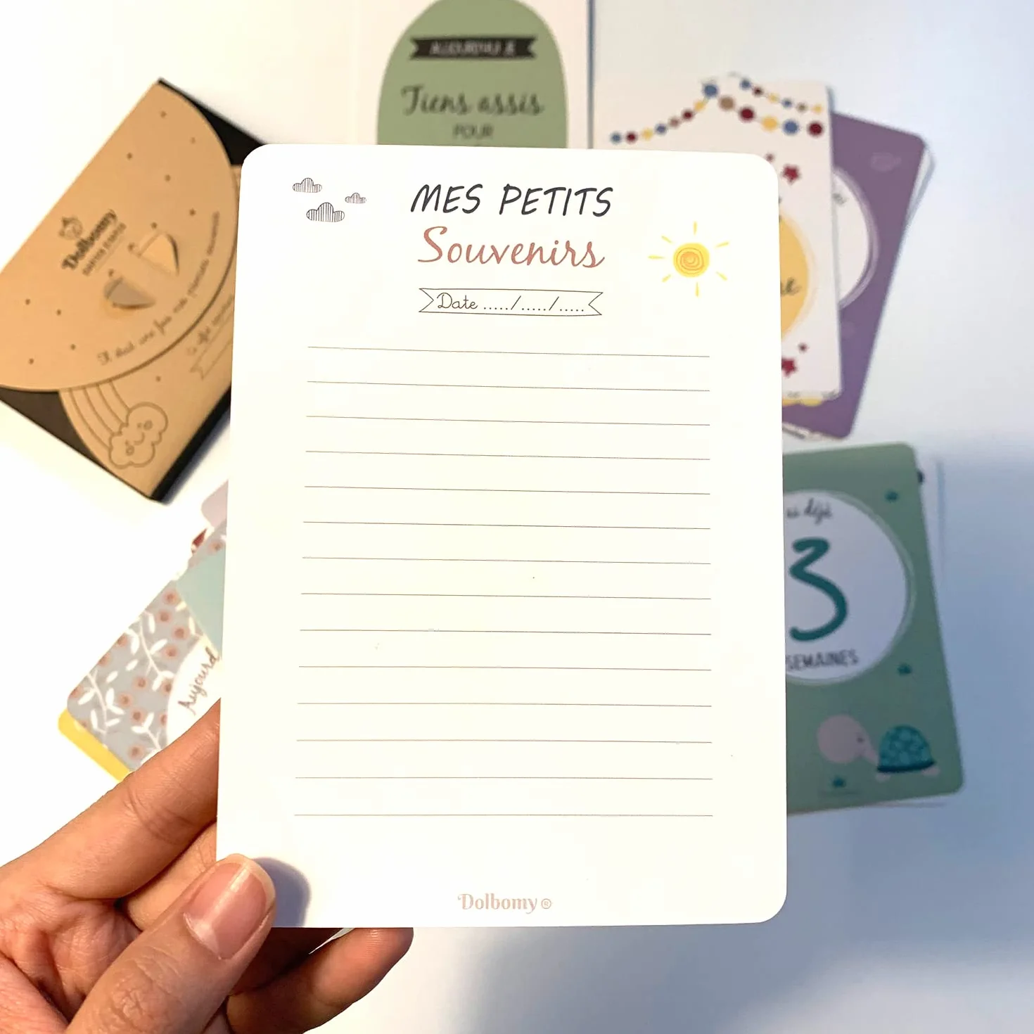 Coffret Carte Etape Bebe Francais Dolbomy - Lot de 25 Cartes Etapes Naissance 1 an - Cadeau Personnalisable Fille Garcon