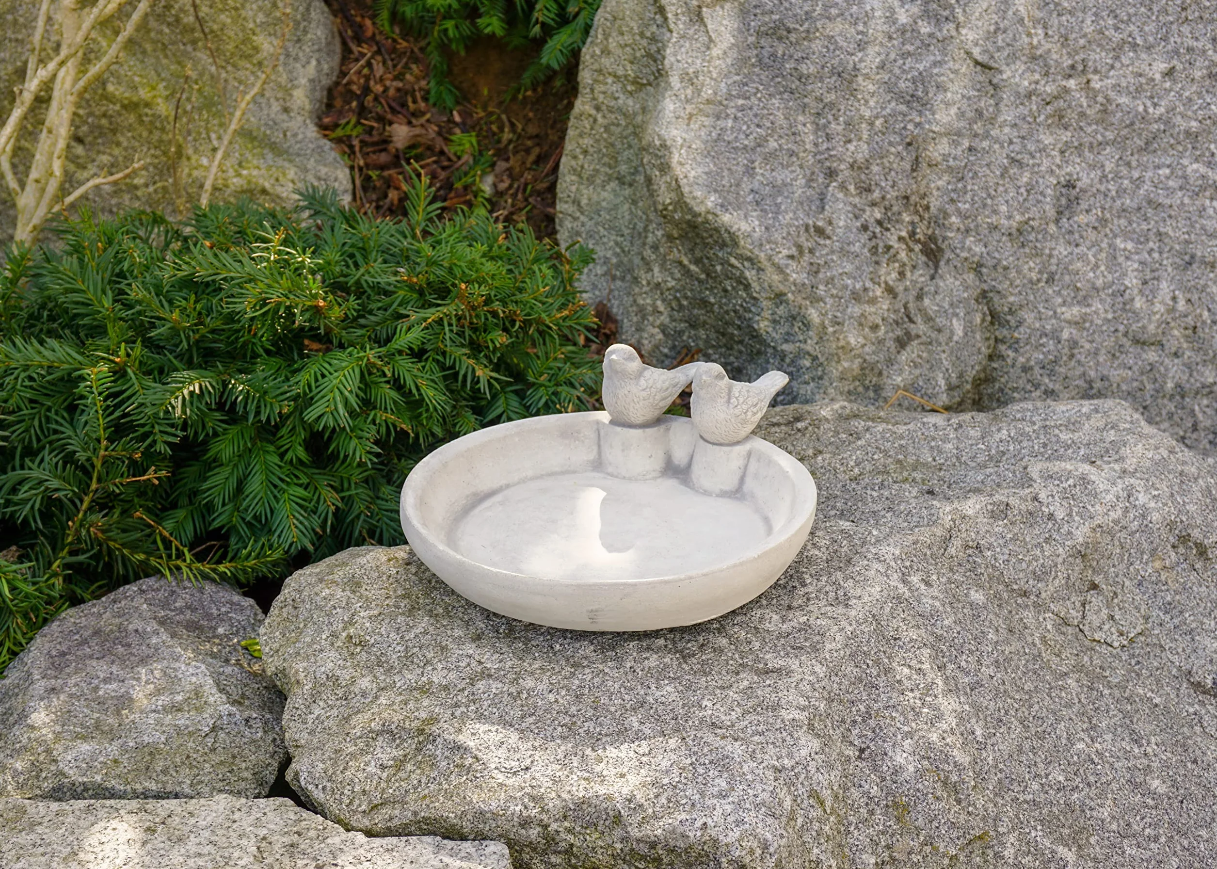 Petit Abreuvoir Solide pour Oiseaux Bain d'oiseaux en Pierre moulée résistante au Gel 25 x 25 cm