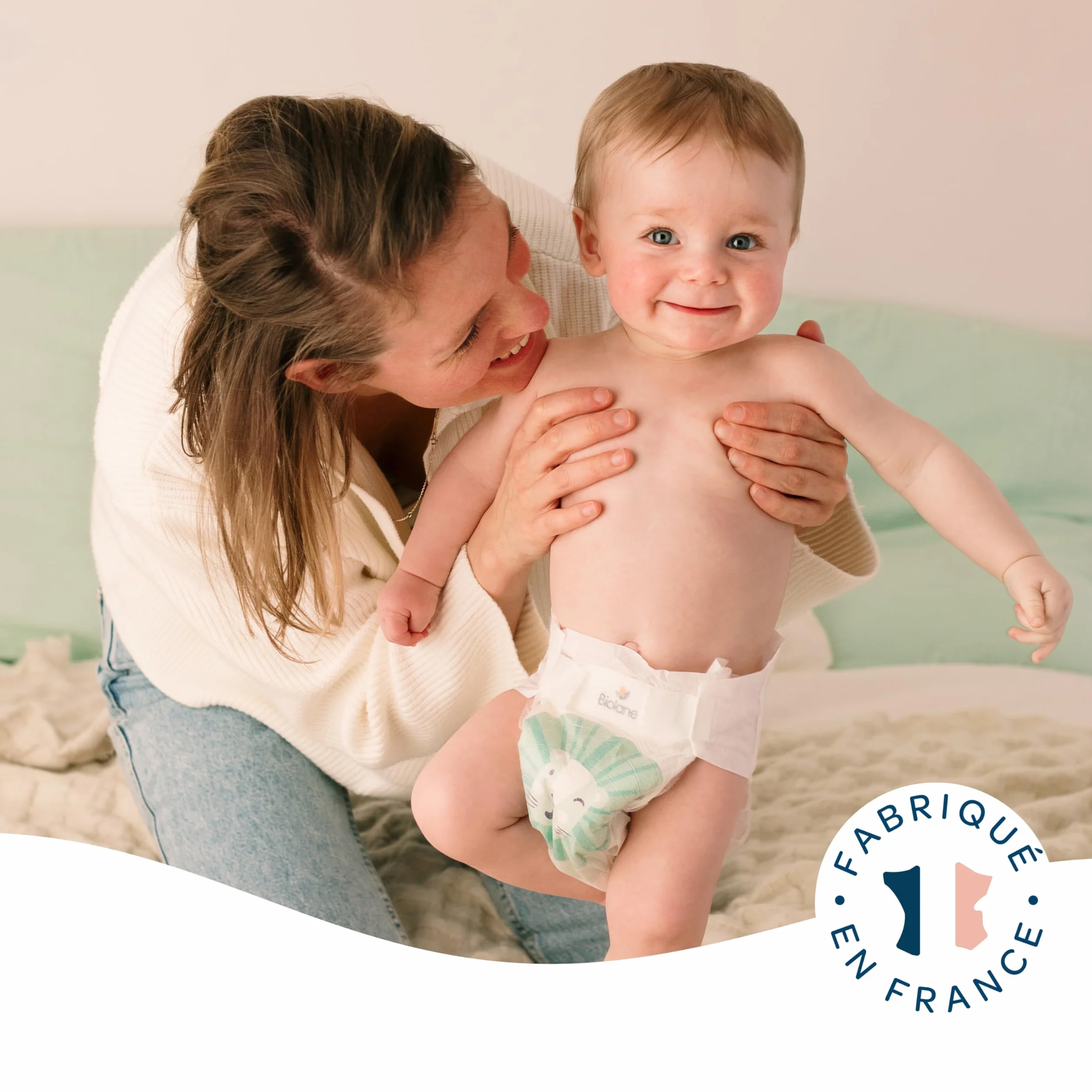 BIOLANE Couches Bébé Taille 4 (7-18 kg) Peaux Sensibles Ultra-Absorbant Pack 144 Couches Fabriqué en France