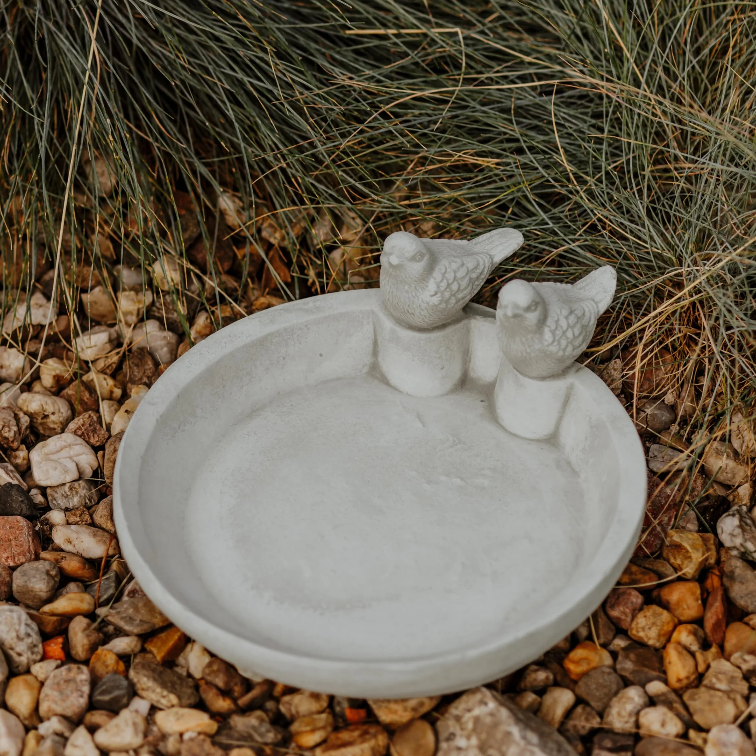 Petit Abreuvoir Solide pour Oiseaux Bain d'oiseaux en Pierre moulée résistante au Gel 25 x 25 cm