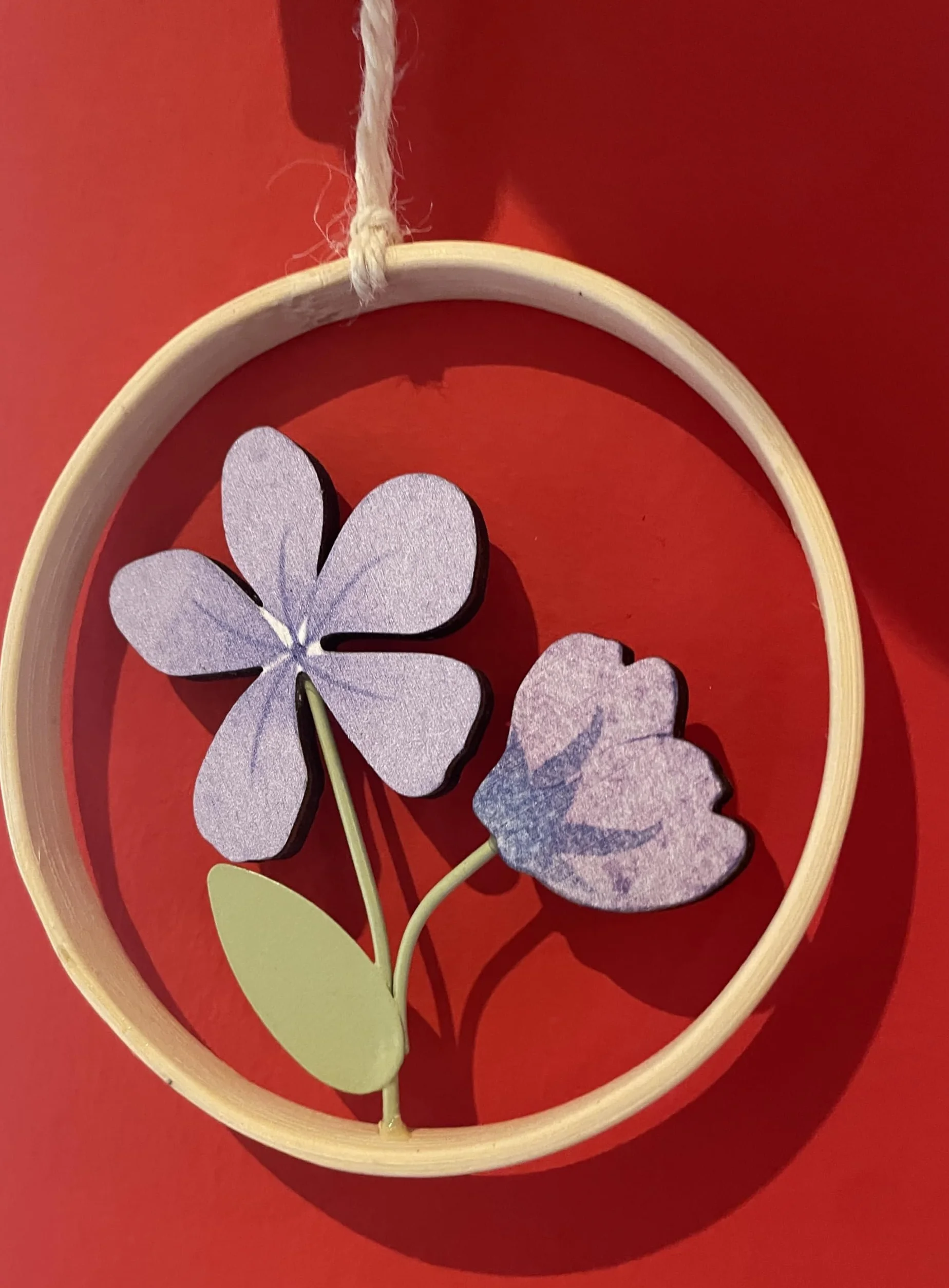 Lot de 3 décorations de printemps en bois à suspendre - Décoration de fenêtre et de Pâques avec motifs floraux