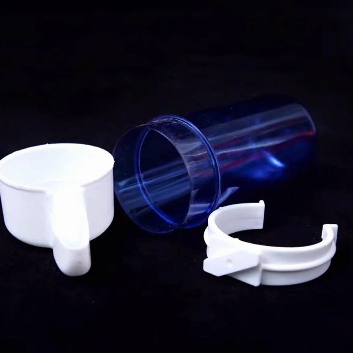 Toyvian Lot de 6 Abreuvoirs Automatiques pour Perroquets 240 ML en Plastique Solide
