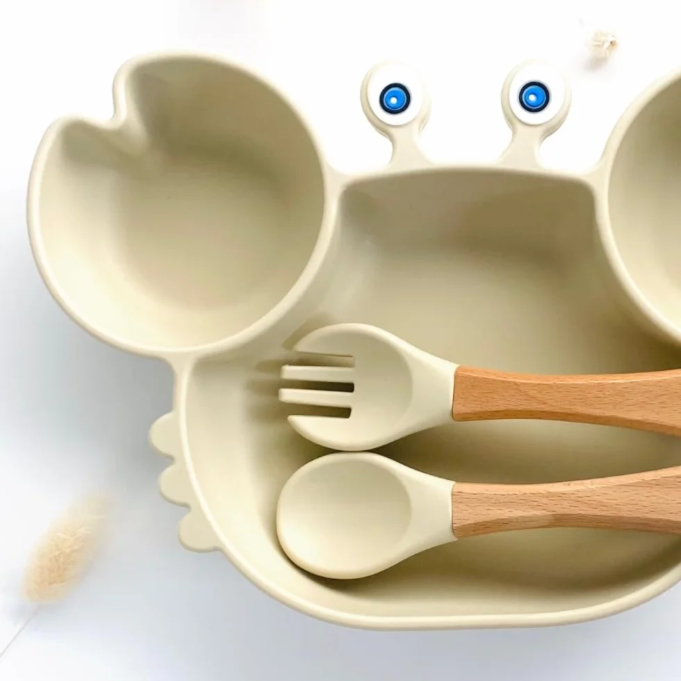 Ensemble repas enfant assiette ventouse couverts personnalisés kit coffret diner beige
