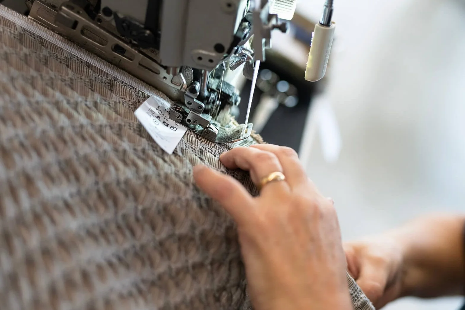 Housse de tête de lit et Tour de lit 2 Personnes Microfibre Unie Anti-Rayures Lavable Machine Oeko-TEX Taupe