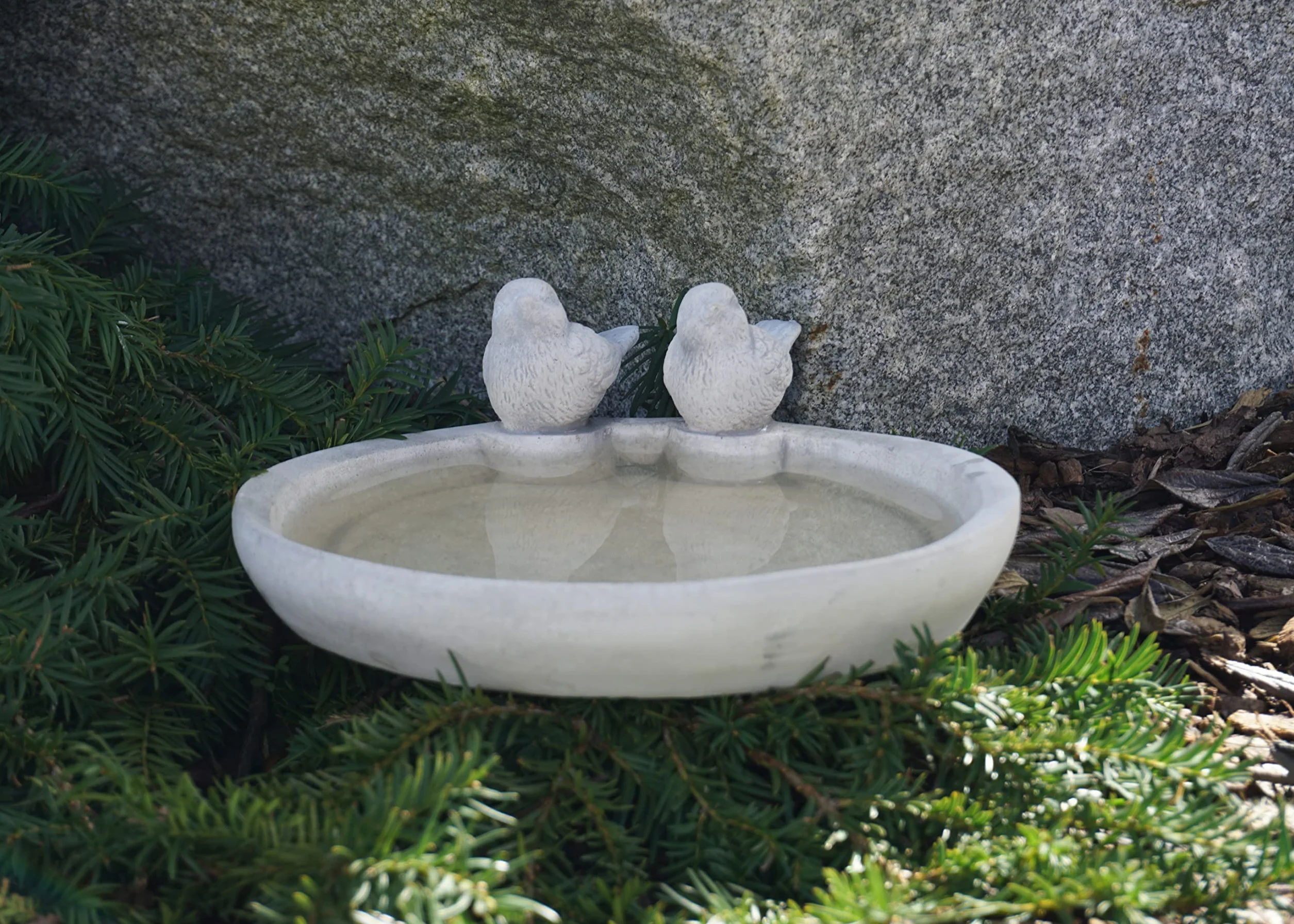 Petit Abreuvoir Solide pour Oiseaux Bain d'oiseaux en Pierre moulée résistante au Gel 25 x 25 cm