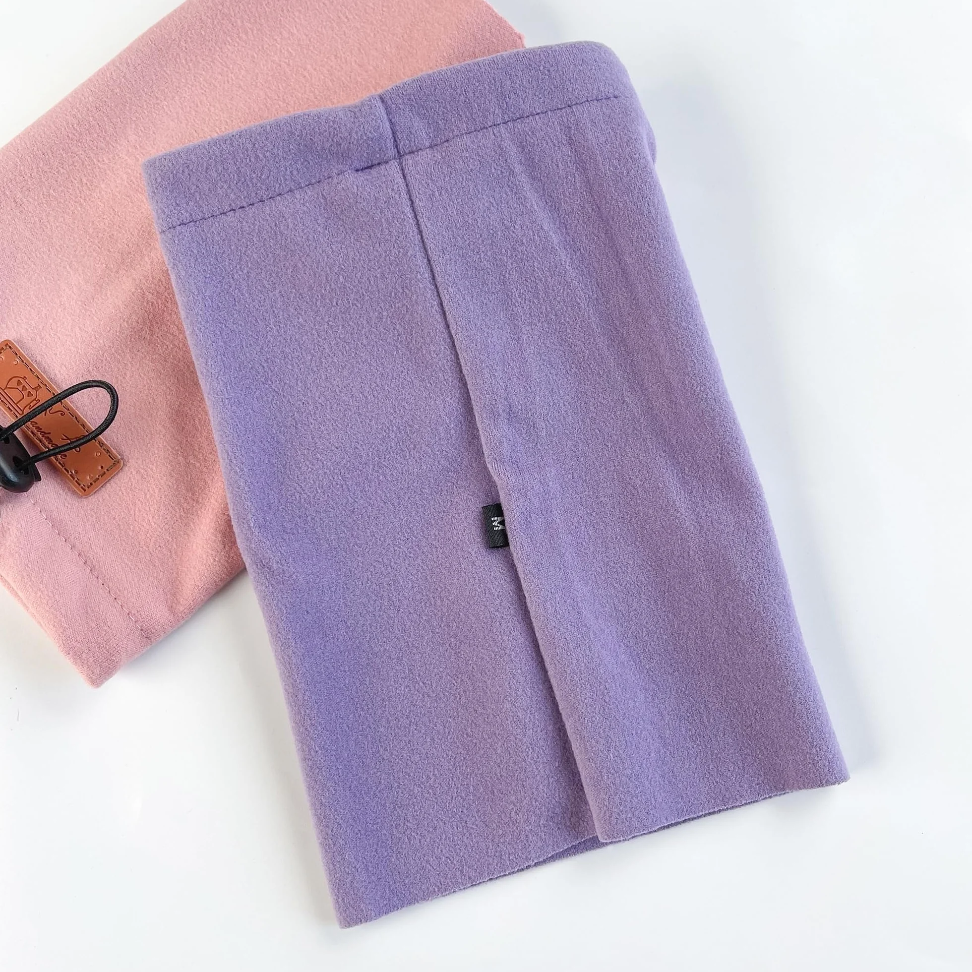 Protège-Oreilles Colenumone Dog Snood - Capuche apaisante et Cache-Cou/Oreille avec Pince réglable, pour Le soulagement de l'anxiété, Les Soins et Le Froid, (Noir,M)